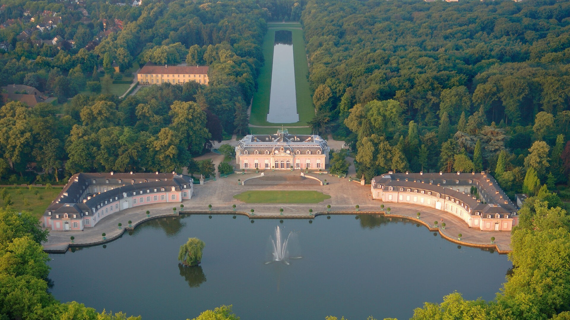 Schloss_Benrath_Luftaufnahme_3