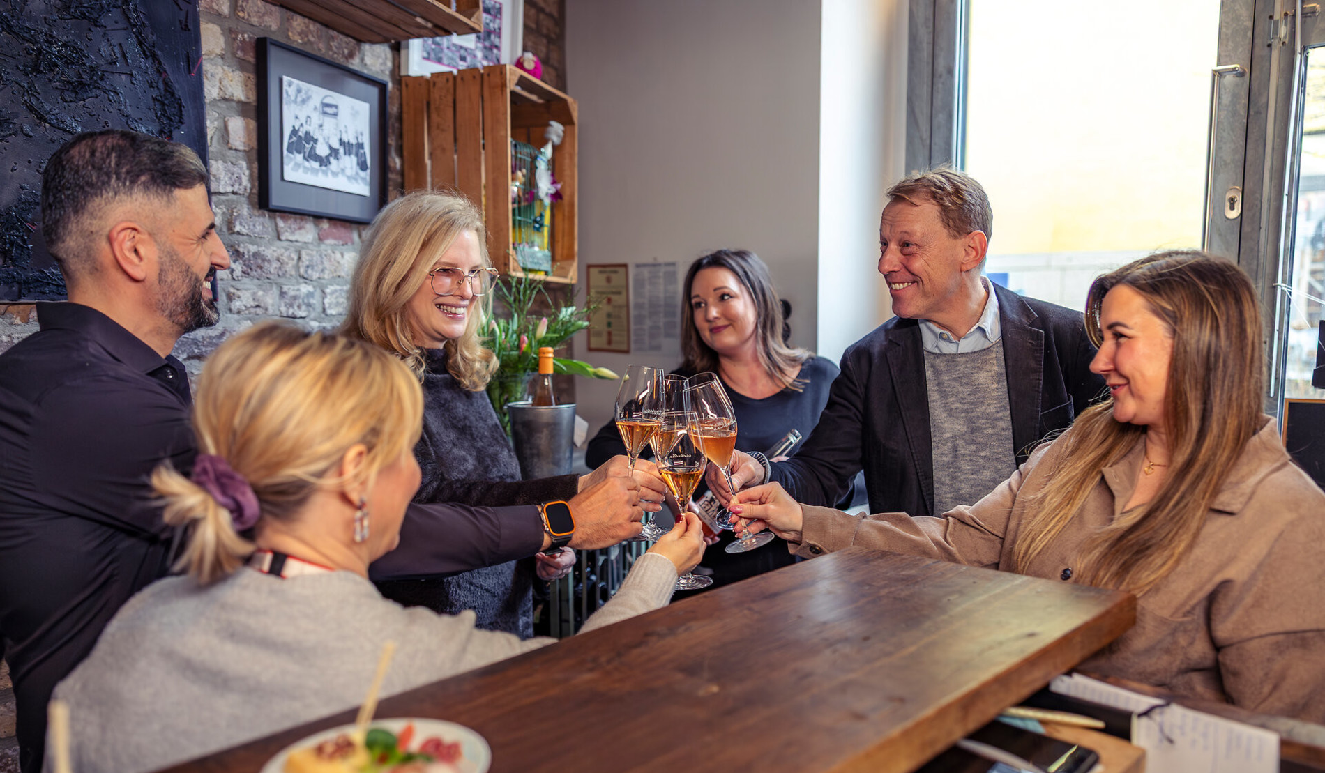 260219_WineWalk3383_h