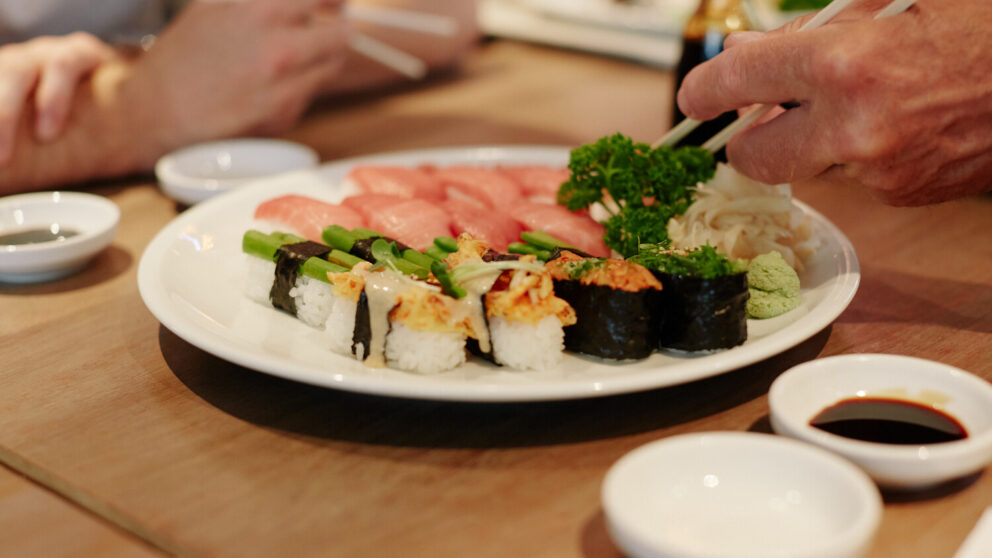 Stäbchen, Wasabi, Sojasoße: Ein kleiner Einblick in den Sushi-Knigge 