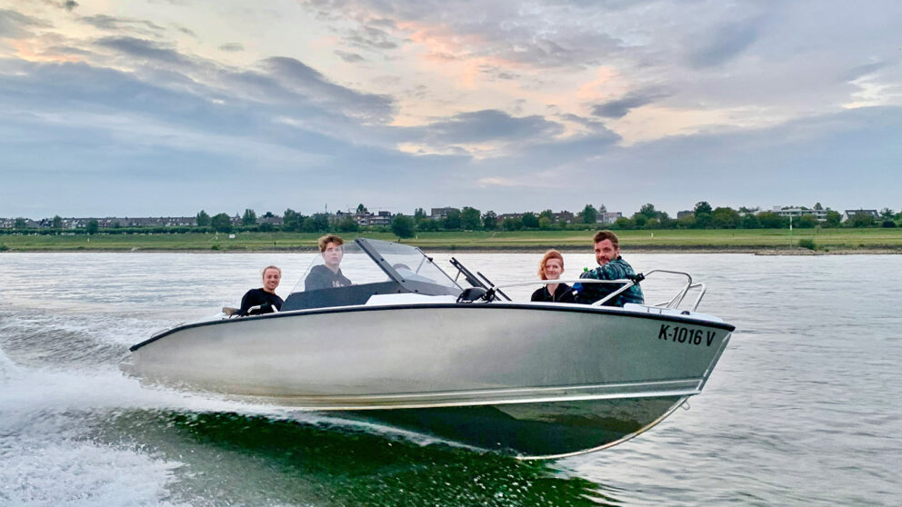 Motorboat excursion of the My Oasis Club on the Rhine.