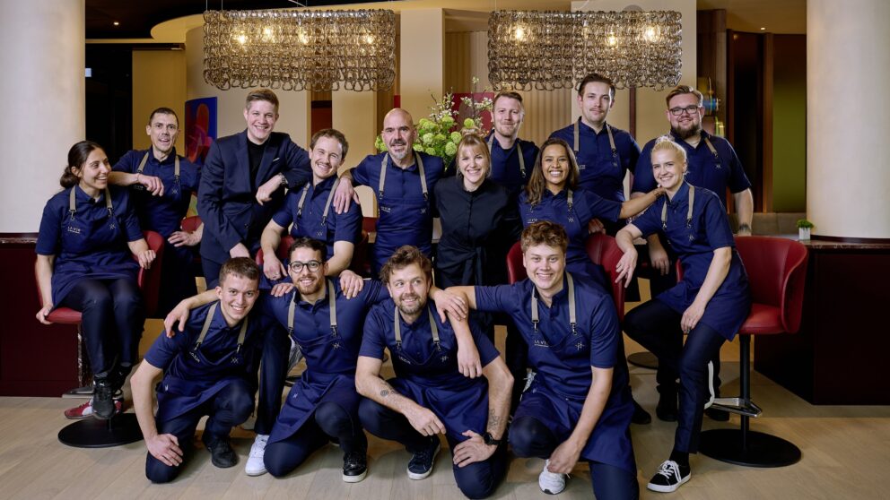 Gruppenfoto des Teams von La Vie, dem neuen Fine Dining Restaurant in Düsseldorf.